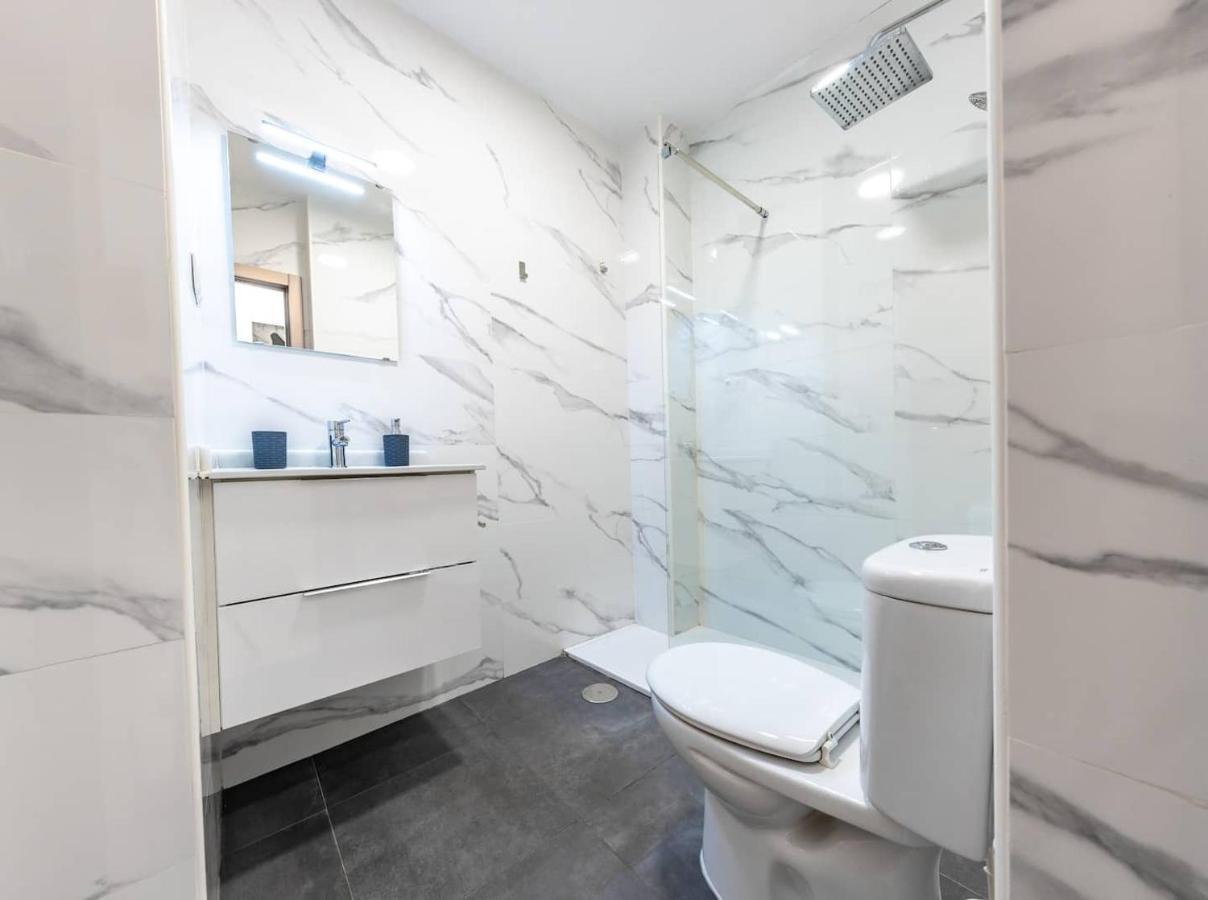 דירות מאלגה Private Rooftop & Elegant Studio - Center By Rems מראה חיצוני תמונה